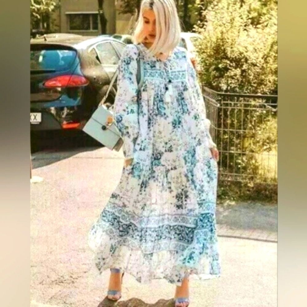 Zara Print Dress Blue/White V-Neck Long Sleeve Maxi Size M